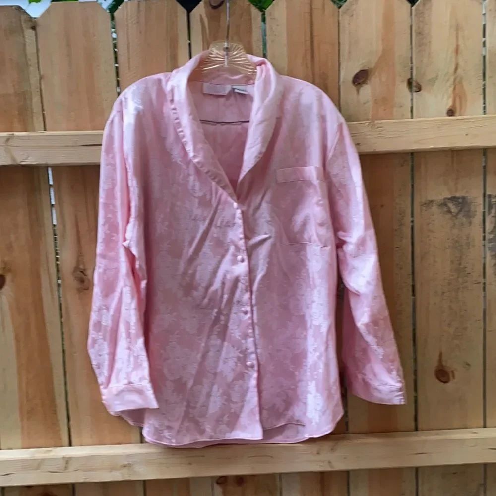 Ashley Taylor pink satin pajamas sz. L